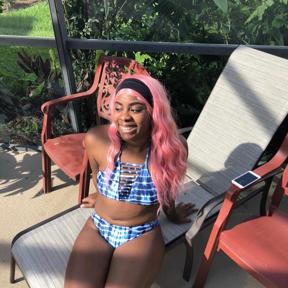 Meet your Posher, Kara